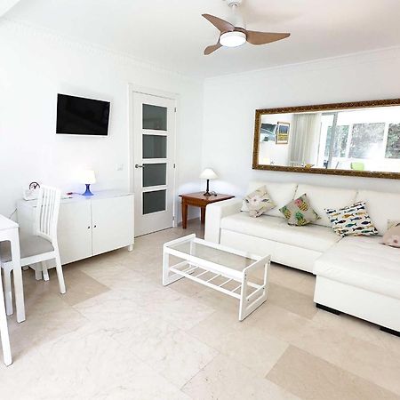 1 Bedroom Apartment Second Line Beach- Parque Marbella Building Exterior photo